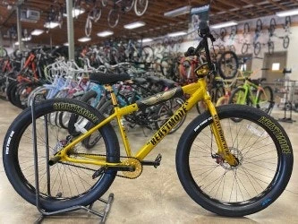 Se-bikes SE Bikes Marshawn Lynch Beast Mode Ripper Golden 2022 1 Se-bikes SE Bikes Marshawn Lynch Beast Mode Ripper Golden 2022