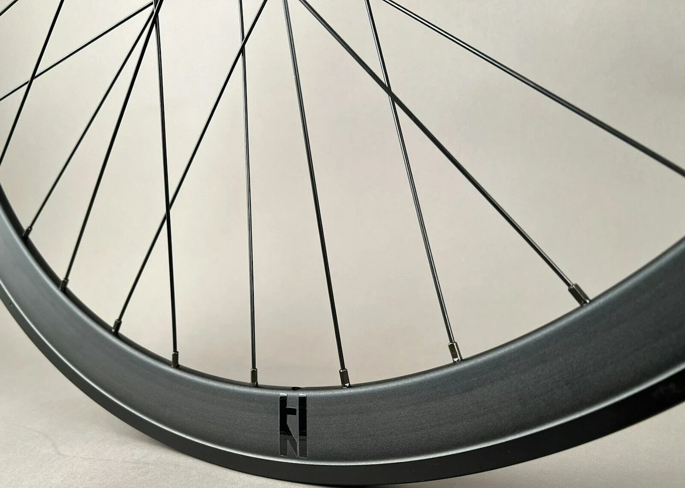 H Plus Son H PLUS + SON SL42 BLACK FIXED GEAR Track WHEELSET GRAN COMPE HUBS 2 H Plus Son H PLUS + SON SL42 BLACK FIXED GEAR Track WHEELSET GRAN COMPE HUBS - Image 2