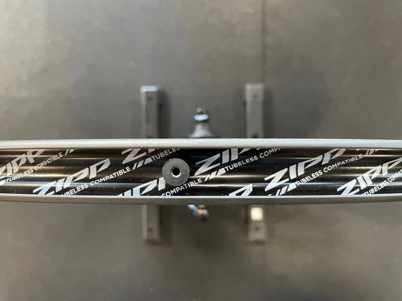 Zipp 808 Firecrest Carbon Tubeless Rim Brake Wheelset SRAM 10/11sp 3 Zipp 808 Firecrest Carbon Tubeless Rim Brake Wheelset SRAM 10/11sp - Image 3