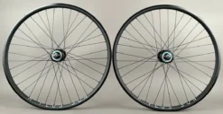 H Plus Son H + Plus Son Black Archetype W/ Suzue Track Hubs Wheelset 36h