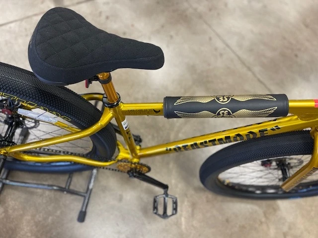 Se-bikes SE Bikes Marshawn Lynch Beast Mode Ripper Golden 2022 15 Se-bikes SE Bikes Marshawn Lynch Beast Mode Ripper Golden 2022 - Image 15