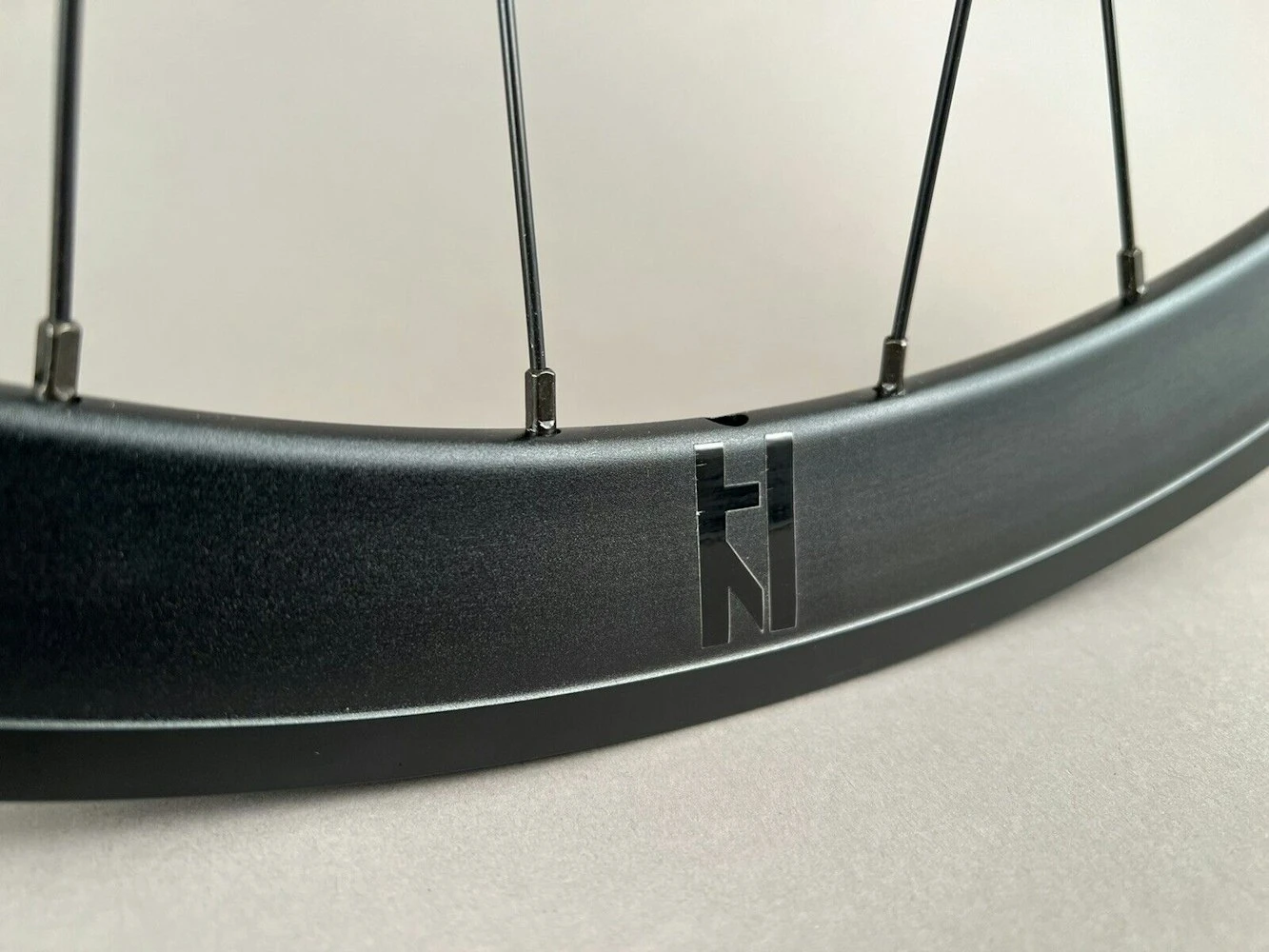 H Plus Son H PLUS + SON SL42 BLACK FIXED GEAR Track WHEELSET GRAN COMPE HUBS 3 H Plus Son H PLUS + SON SL42 BLACK FIXED GEAR Track WHEELSET GRAN COMPE HUBS - Image 3