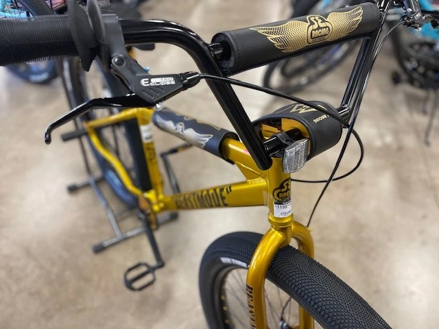 Se-bikes SE Bikes Marshawn Lynch Beast Mode Ripper Golden 2022 16 Se-bikes SE Bikes Marshawn Lynch Beast Mode Ripper Golden 2022 - Image 16