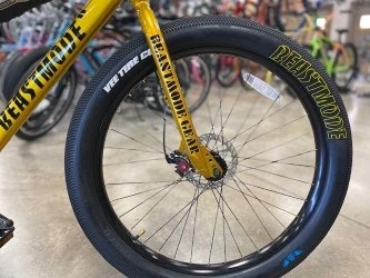 Se-bikes SE Bikes Marshawn Lynch Beast Mode Ripper Golden 2022 9 Se-bikes SE Bikes Marshawn Lynch Beast Mode Ripper Golden 2022 - Image 9