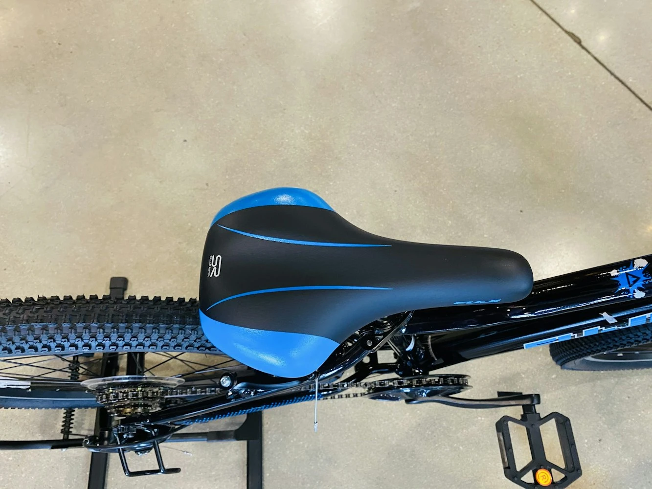 Fuji Dynamite 24 Sport Black 7 Fuji Dynamite 24 Sport Black - Image 7